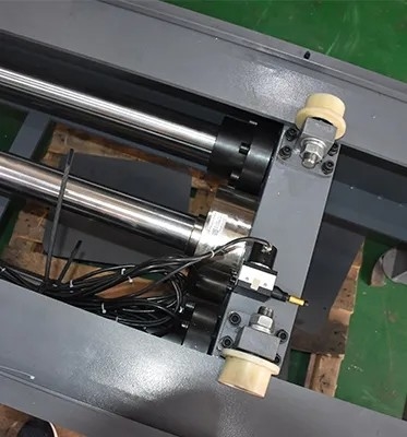 Máquina de testes horizontal da tensão, banco de ensaio servo da corda de fio do controle do microcomputador