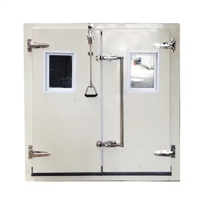 Caminhada da segurança da segurança do laboratório na câmara de clima com o martelo da segurança da inclinação