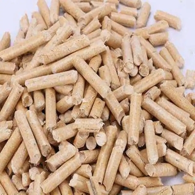 A madeira de pinho a favor do meio ambiente da biomassa do combustível contínuo granula 4600-5100Kcal/Kg