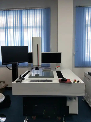 O microcomputador controlou a máquina video da medida 3D usada para o laboratório