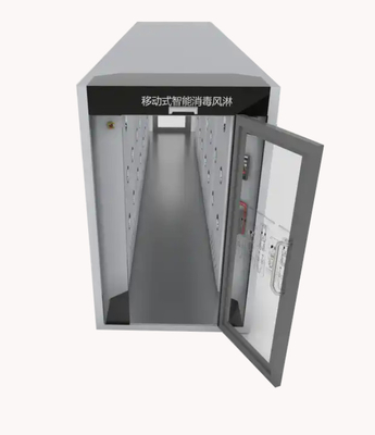 Túnel limpo do chuveiro de ar na entrada da oficina livre de poeira para a fábrica