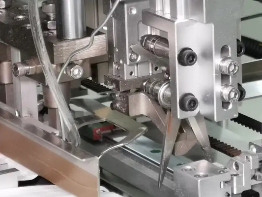 Máscaras cirúrgicas da máquina descartável da máscara na alta velocidade 160 pelo minuto